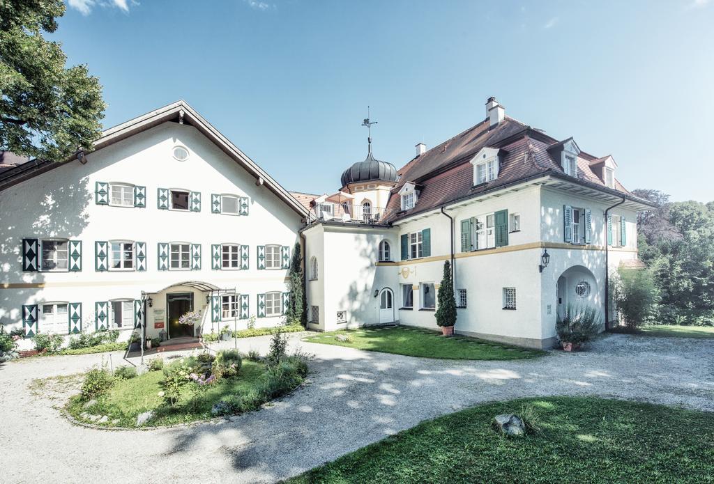 Biohotel Schlossgut Oberambach Exterior foto